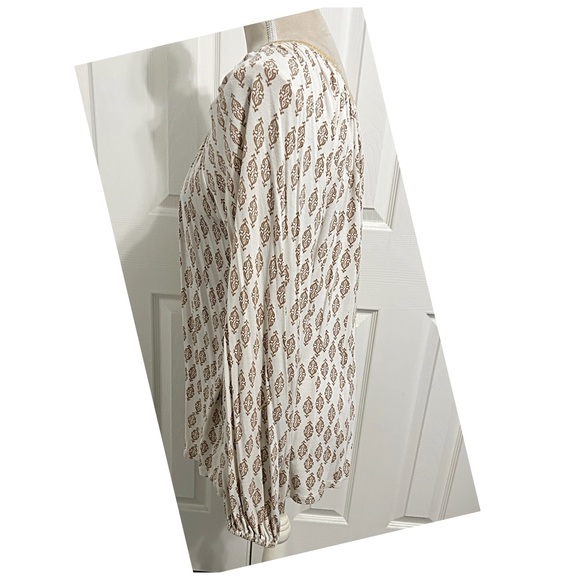 Michael Kors, Round Neckline, Long Sleeve Patterned Blouse/ Shirt - Picture 3 of 5